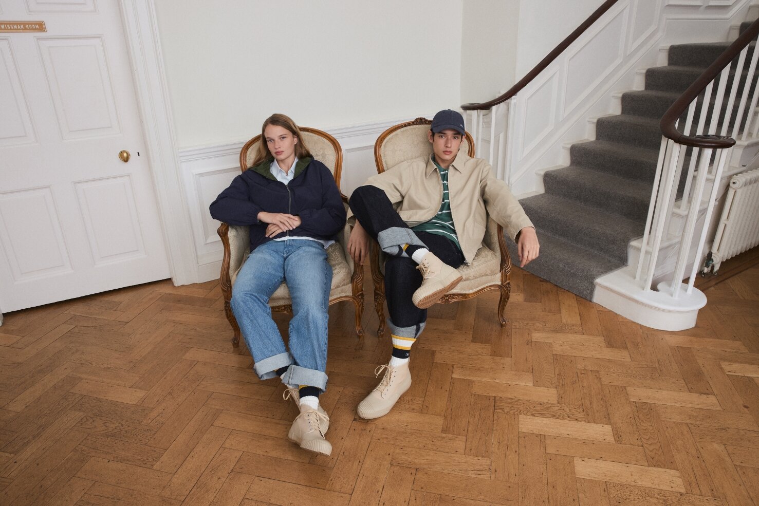 [사진자료1] 유니클로, 2026 SS 유니클로 and JW 앤더슨 컬렉션 출시...위트 있고 경쾌한 캠퍼스 룩 선보여.jpg