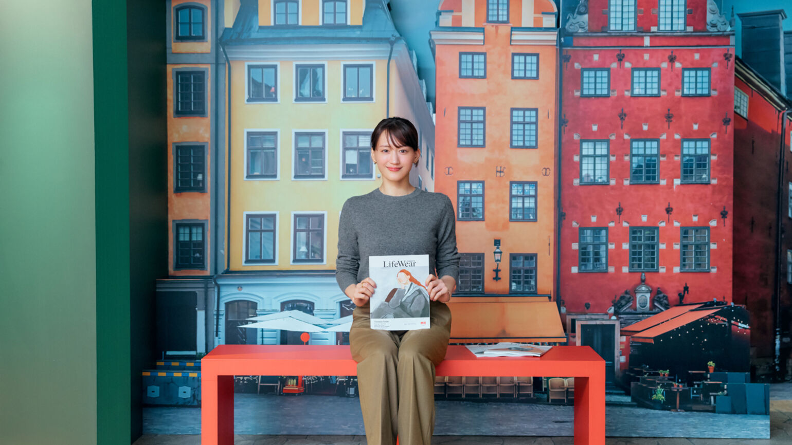라이프웨어 스페셜 앰버서더, 아야세 하루카(Haruka Ayase)