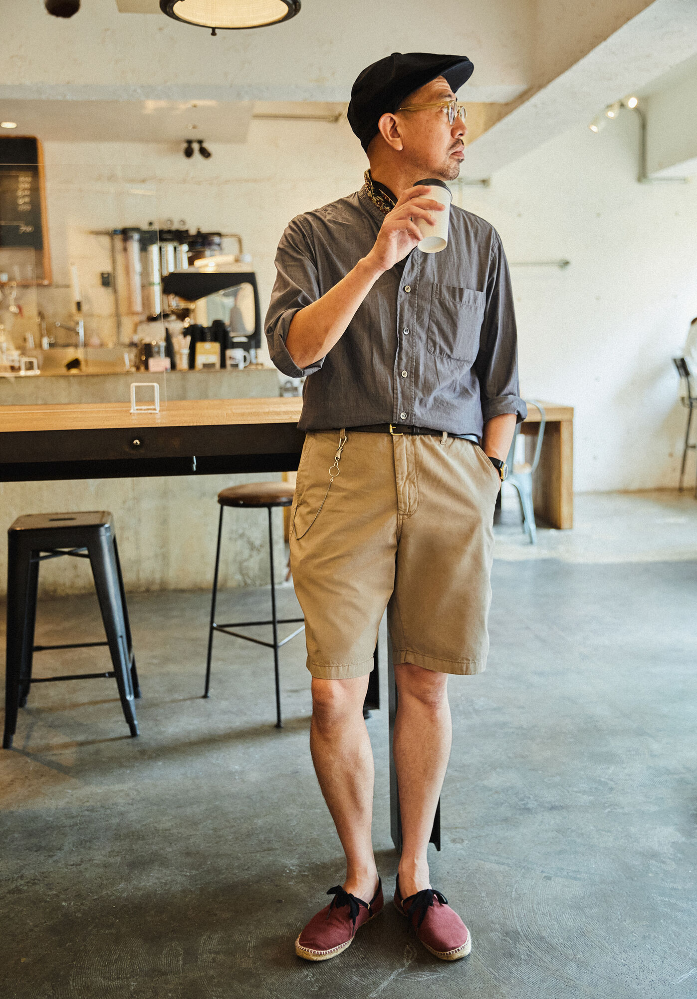 小林さん正面全身