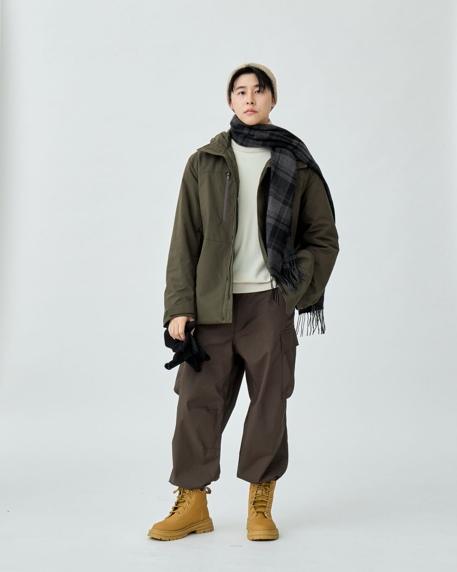 แมตช์ลุคกับกางเกงกันหนาวติดลบ ดีไซน์สวย ใส่สบาย