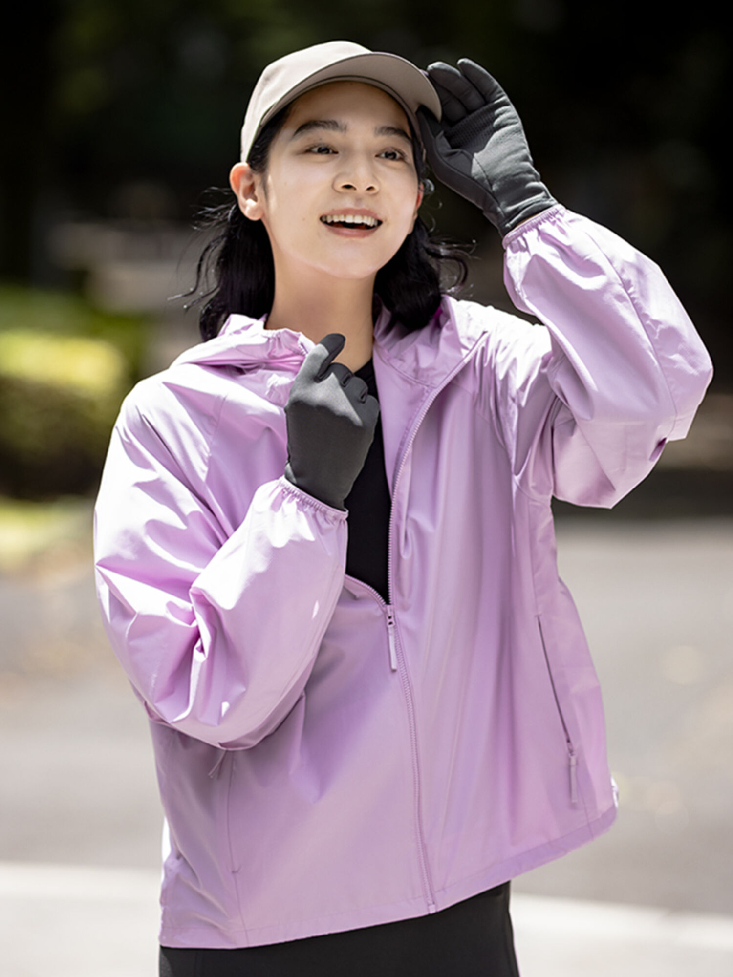 เสื้อฮู้ดกัน UV ไอเทมชุดกีฬาผู้หญิงแฟชั่นที่ขาดไม่ได้