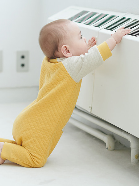 9個月新生兒 秋冬季外出時不可或缺的鋪棉連身衣。