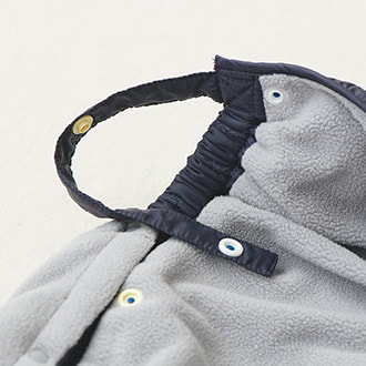 不同顏色的按釦設計