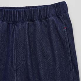 採用柔滑彈性材質，穿起來舒暢自在。附方便的口袋設計。