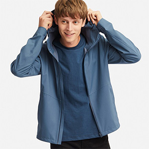 休閒外套 各種款式的多樣設計，季節講究的經典外套。簡單百搭的布勞森、牛仔外套，任您挑選。