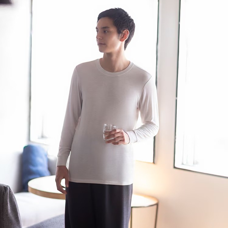 HEATTECH極暖喀什米爾混紡圓領T恤（UNIQLO : C）