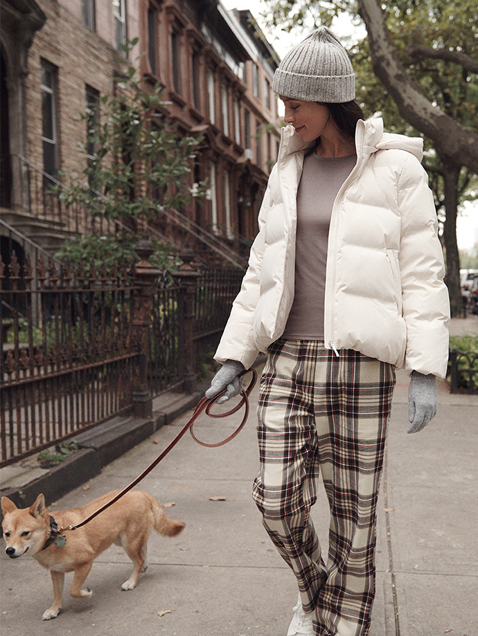 シームレスダウンパーカ