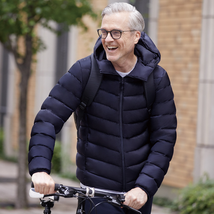 特級極輕羽絨連帽外套