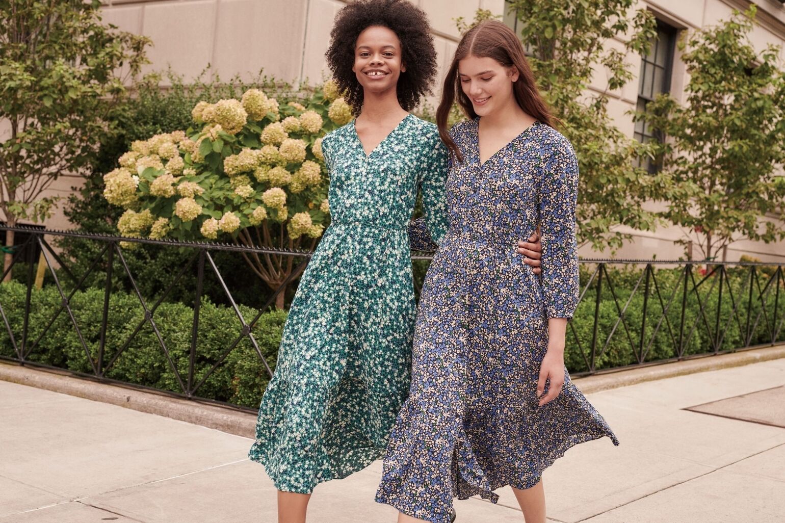 two models wearing UNIQLO dresses