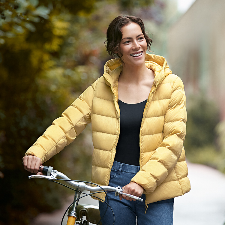 Áo Phao Nữ; Áo Khoác Lông Vũ| Áo Phao Khoác Ngoài Siêu Nhẹ Cho Nữ | Uniqlo  Vn