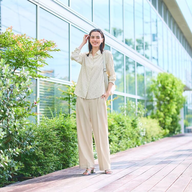 Cách phối đồ nữ đẹp với Áo Kiểu Vải Rayon | Họa Tiết và Quần Xếp Ly Ống Rộng phong cách thanh lịch