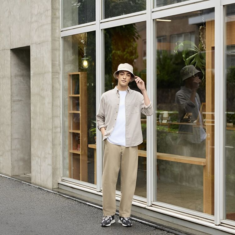 Phối áo sơ mi nam vải dạ với áo thun