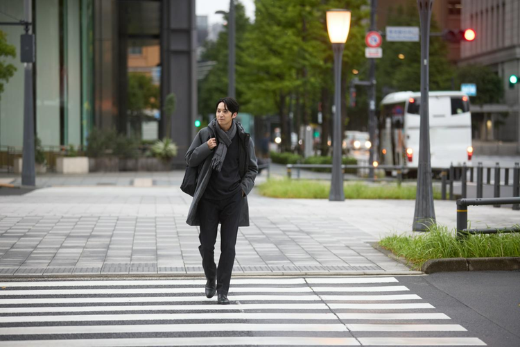 Phối đồ nam mùa đông với áo khoác dài