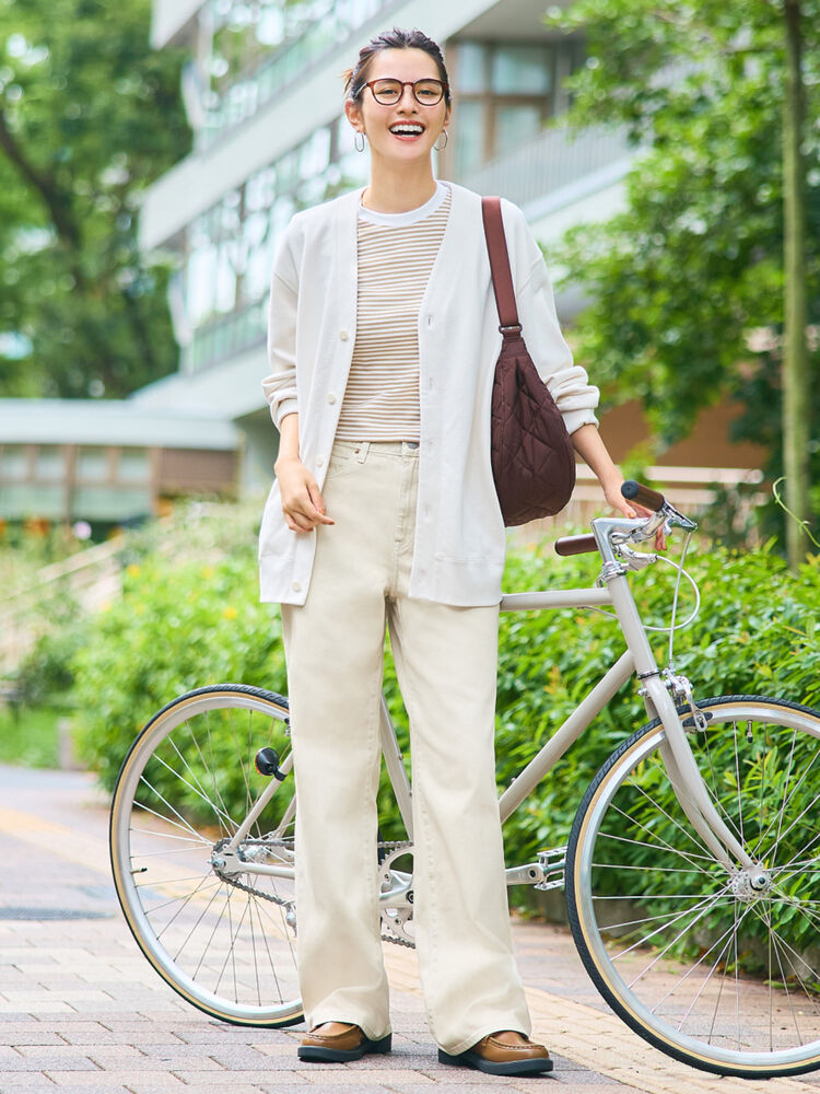 Phối quần áo Tết đi chơi đẹp, năng động và thoải mái với áo thun