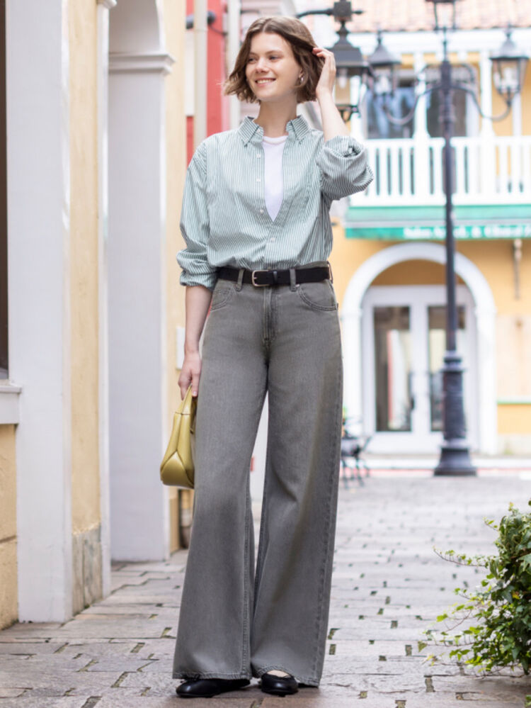 Phối đồ thời trang với quần màu ghi cùng Áo Thun Cổ Tròn và Áo Sơ Mi Broadcloth | Button Down | Kẻ Sọc