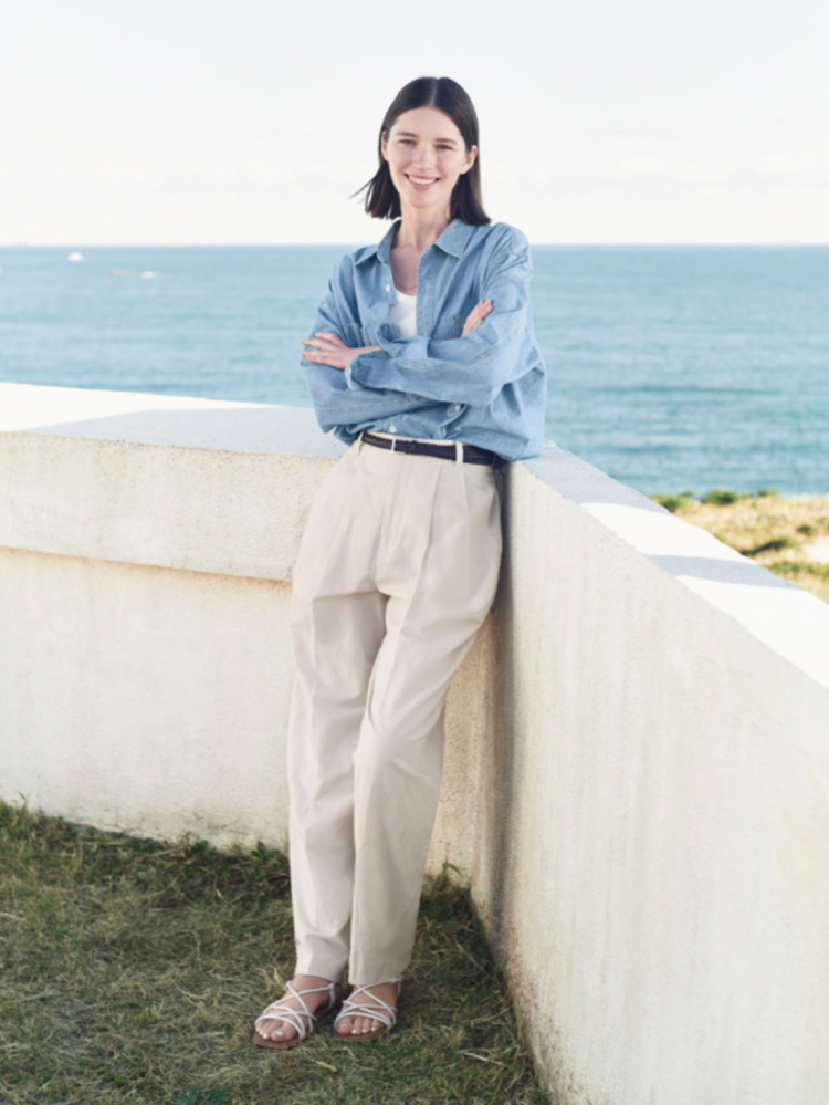 Phối màu kem và màu xanh lam đẹp, tươi mới, thanh thoát