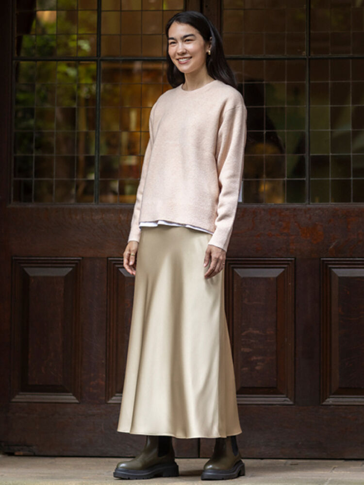 Màu kem sáng bóng giúp tạo vẻ ngoài tinh tế, thu hút