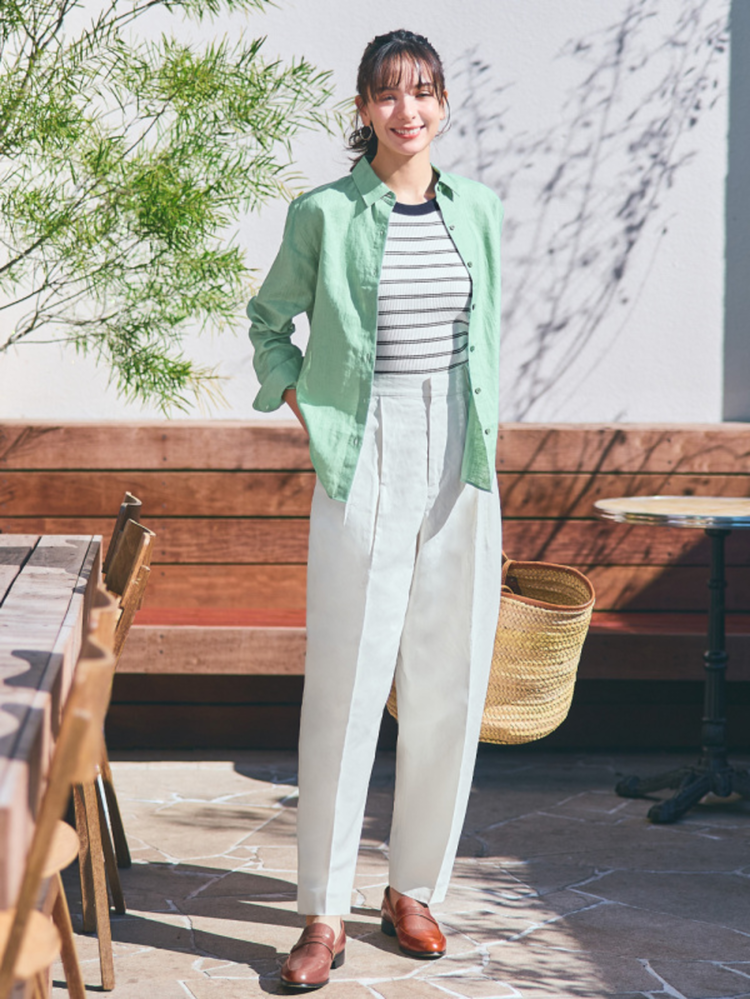 Màu trắng phối với màu xanh lá mang đến cảm giác tươi mới và tràn đầy sức sống