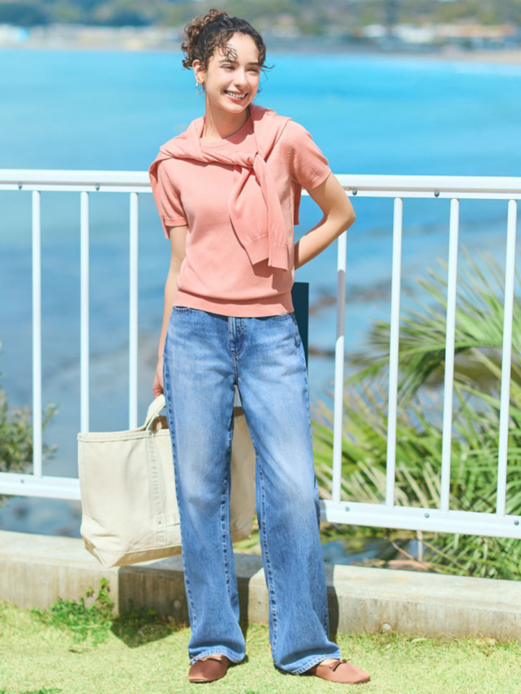 Phối màu hồng và màu xanh denim phong cách trẻ trung, năng động và đầy cá tính