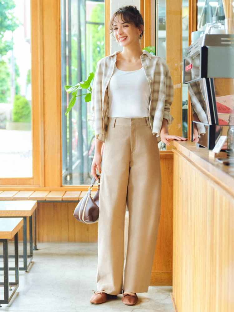 Phối đồ Retro với áo hai dây thời trang, tinh tế