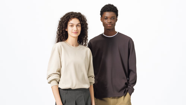 Áo sweater phong cách Unisex gây ấn tượng bởi kiểu dáng đơn giản, thời trang