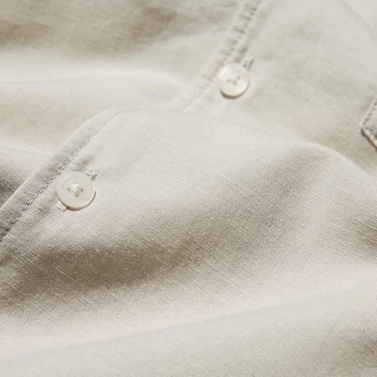 Vải linen có nguồn gốc từ Thụy Sĩ và được làm hoàn toàn từ sợi của cây lanh tự nhiên