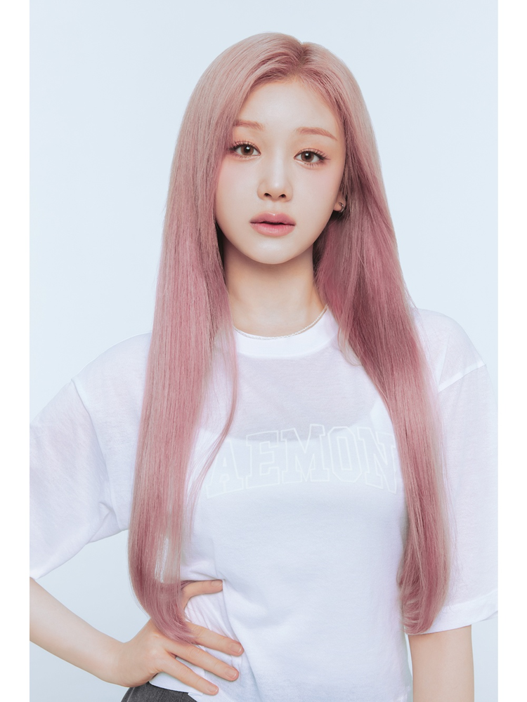 Sheer tank top là kiểu áo tank top được làm từ chất liệu mỏng, có độ xuyên thấu nhẹ 