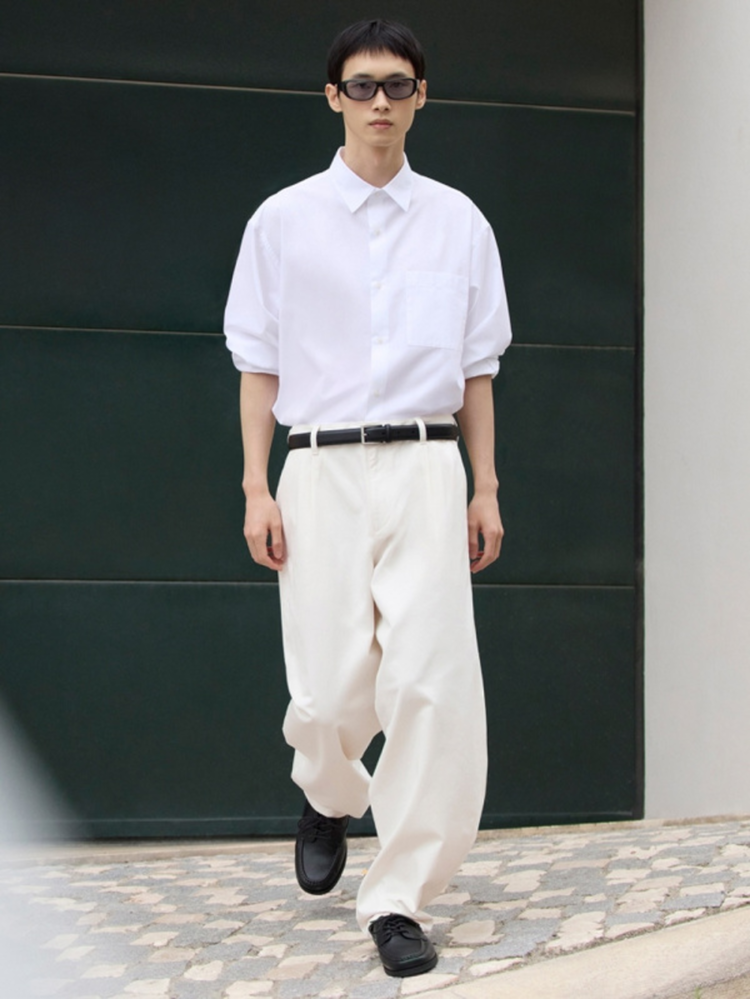 Tặng quà sinh nhật cho nam an toàn và tinh tế với một chiếc áo sơ mi vừa vặn 