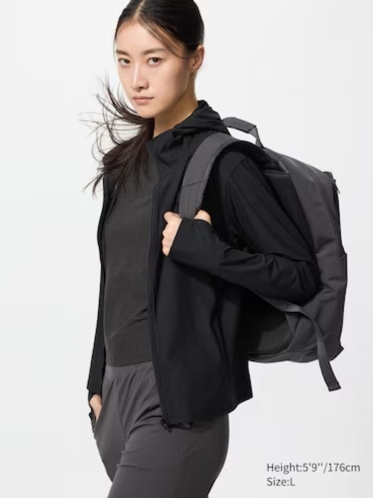 Kiểu dáng kín đáo và kích thước phù hợp giúp tăng khả năng che chắn