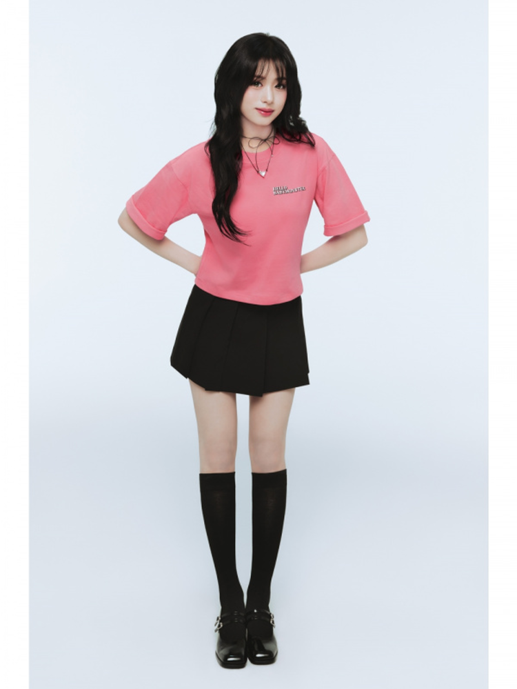 Soft girl là phong cách thời trang nữ tính, ngọt ngào với gam màu pastel nhẹ nhàng