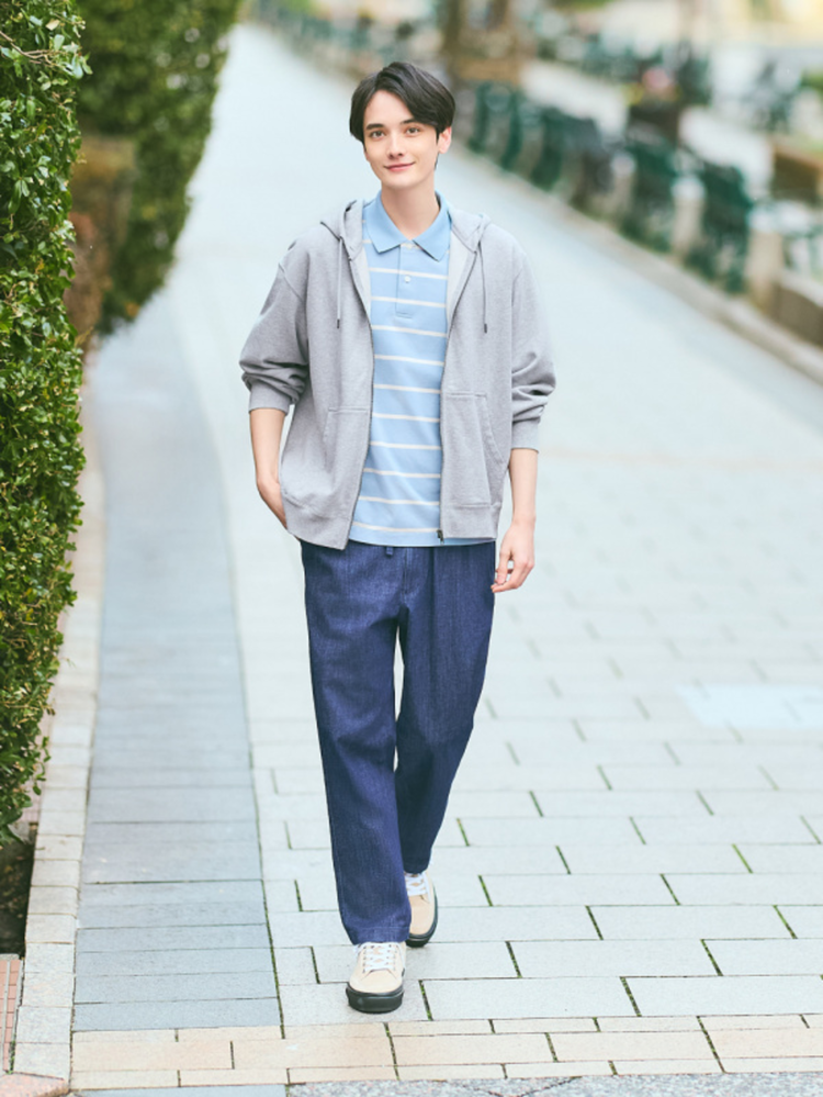 Áo polo nam kết hợp với quần jogger mang đến phong cách thể thao gọn gàng và linh hoạt