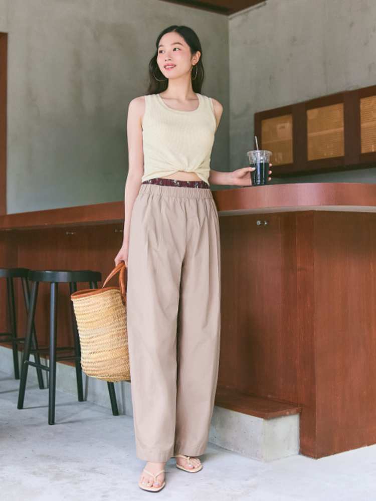 1m50 mặc quần ống rộng với áo thun đẹp, trẻ trung