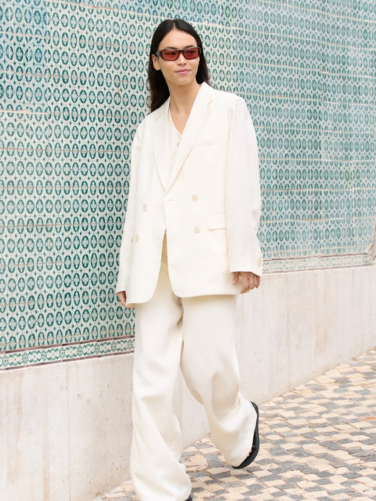 Áo vest Form Boxy mang vẻ ngoài thời thượng, kết hợp giữa cá tính và sự thanh lịch