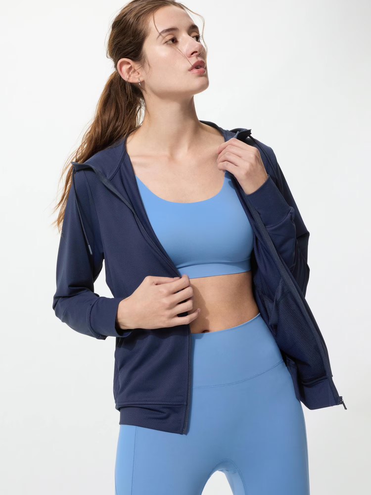 Đồ thể thao seamless giúp giảm ma sát, người mặc có thể thoải mái khi vận động