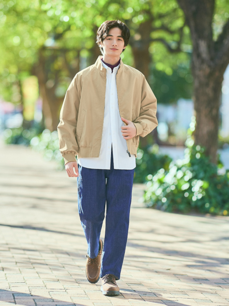 Áo khoác varsity mang đến nét năng động, trẻ trung cho phong cách preppy