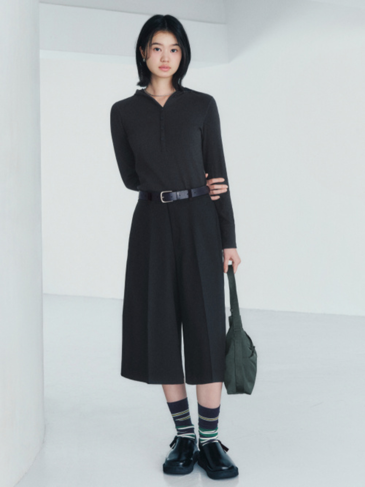 Phối đồ Parisian chic style tối giản, sắc sảo với trang phục all-black