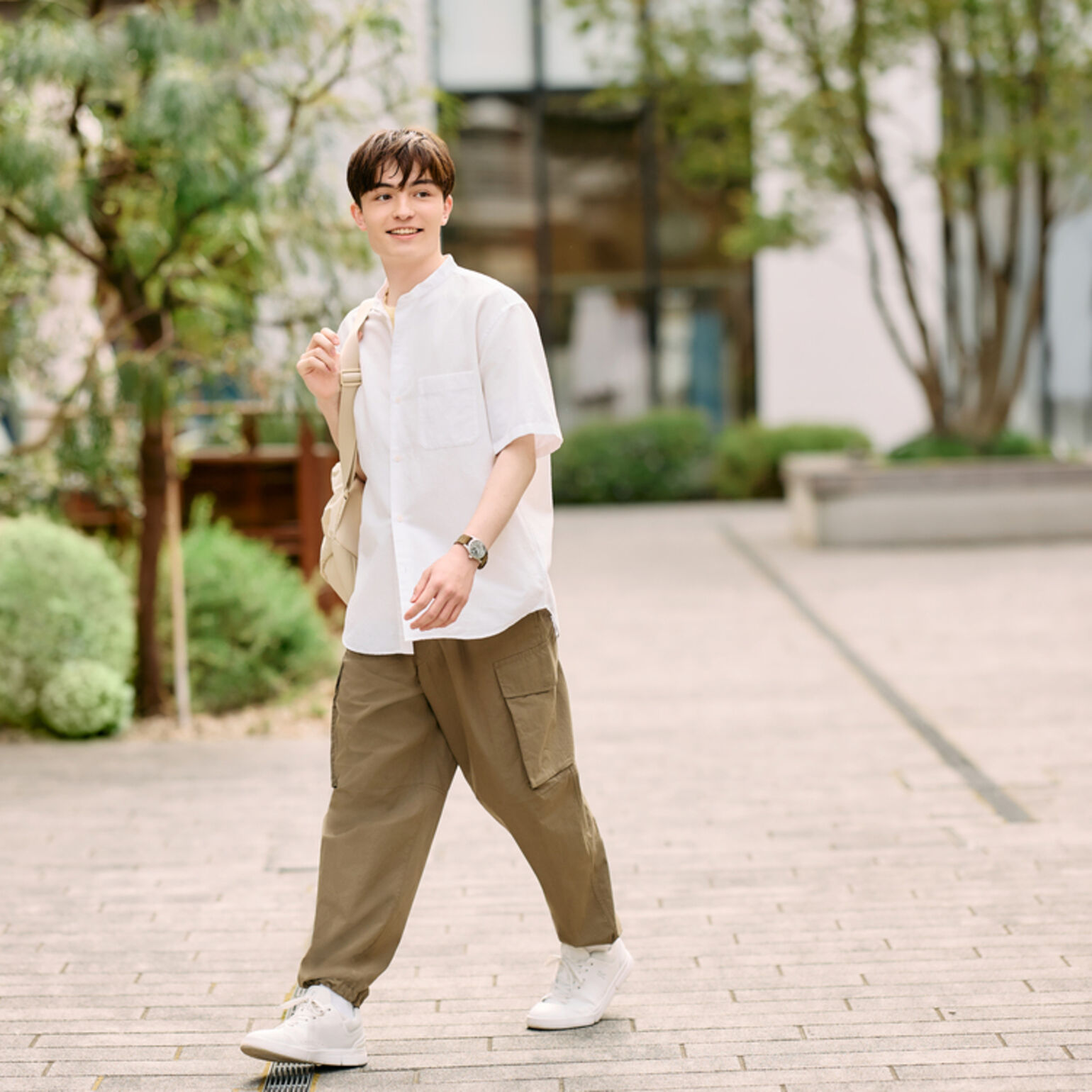 Những mẫu áo sơ mi nam đẹp nhất hiện nay - Áo sơ mi cổ trụ