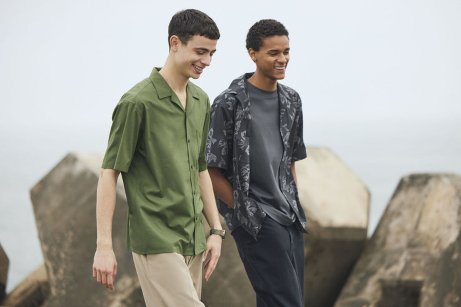 Những mẫu áo sơ mi nam đẹp nhất hiện nay - Áo sơ mi nam có họa tiết