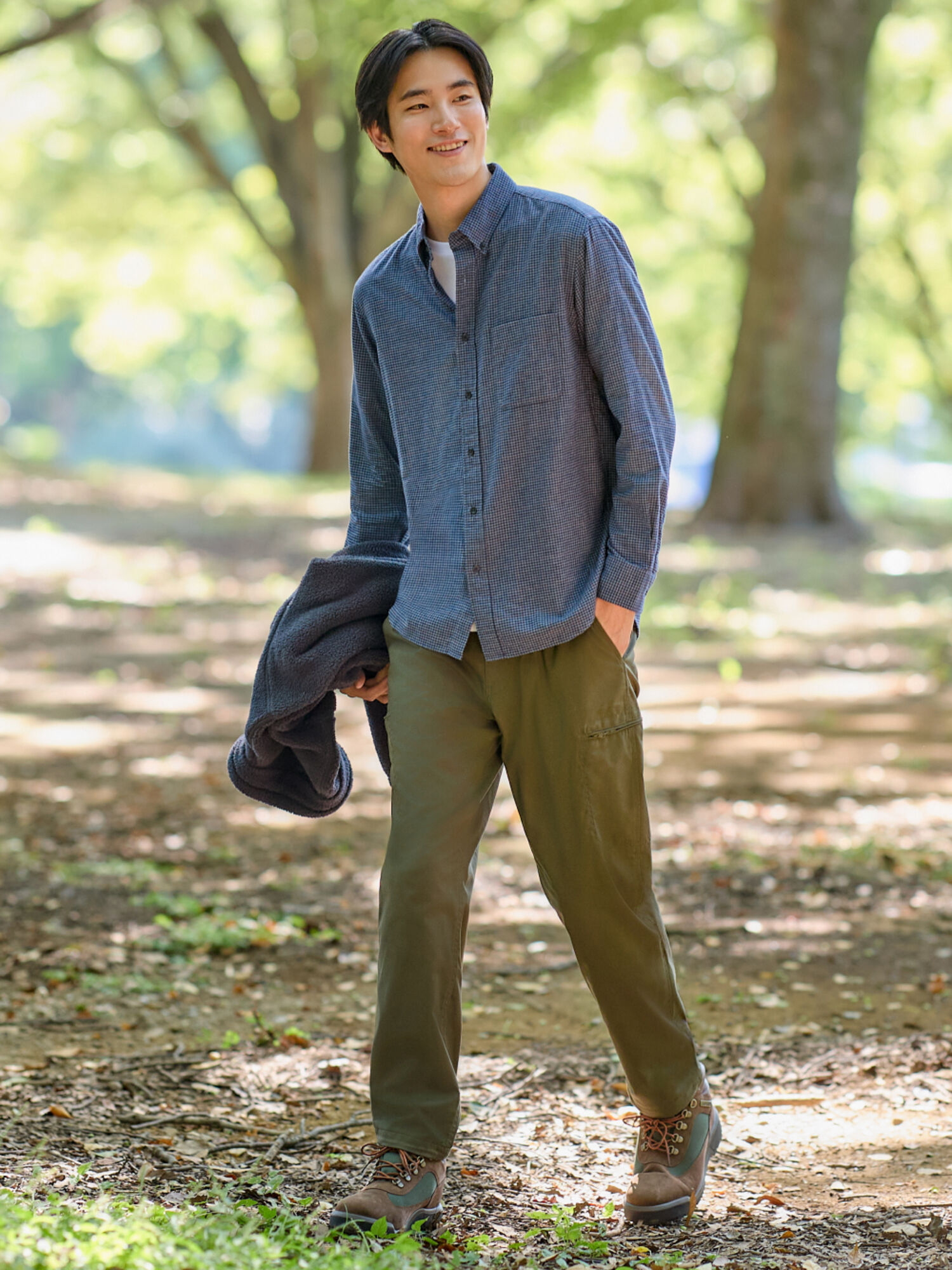 Phối áo sơ mi nam vải dạ với áo giữ nhiệt