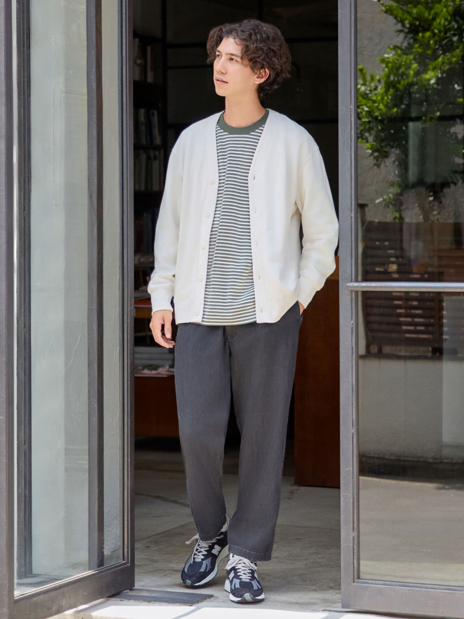 Phối đồ mùa đông nam với áo cardigan