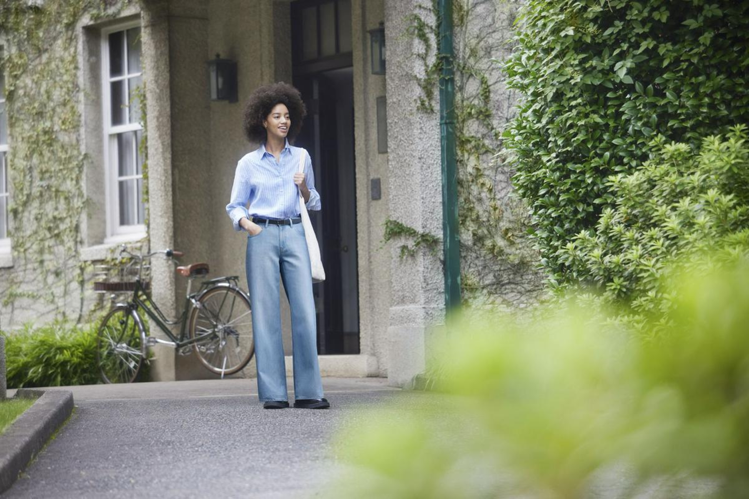 Phong cách basic luôn mang trong mình giá trị bền vững và không bao giờ lỗi thời