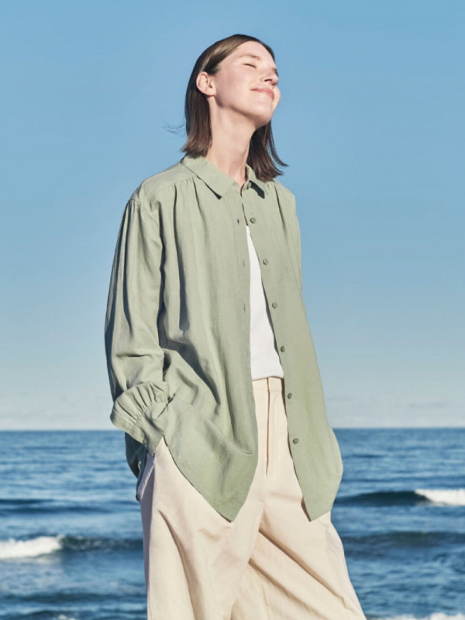 Phối màu kem và màu xanh lá đẹp, nhẹ nhàng, trẻ trung