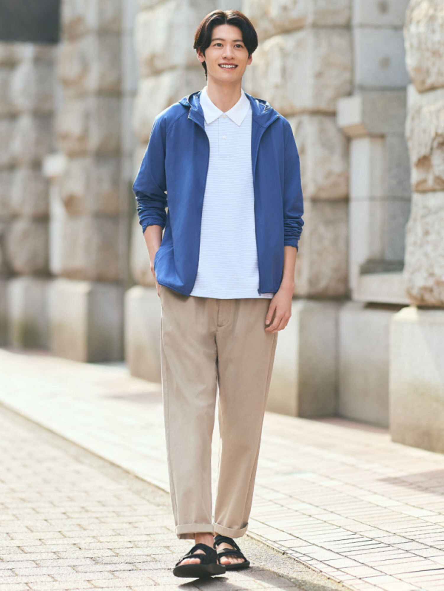 Cần hạn chế phối màu xanh dương cùng lúc với hơn 3 màu để tránh rối mắt