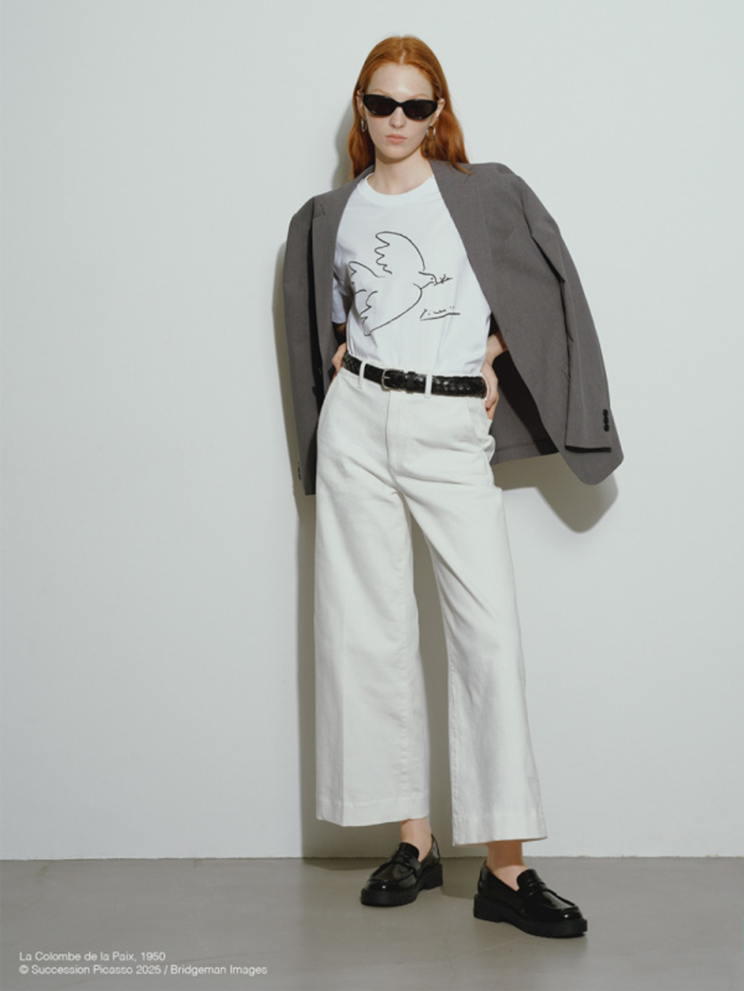 Màu trắng là biểu tượng của sự thanh lịch, tối giản và tinh tế trong lĩnh vực thời trang 