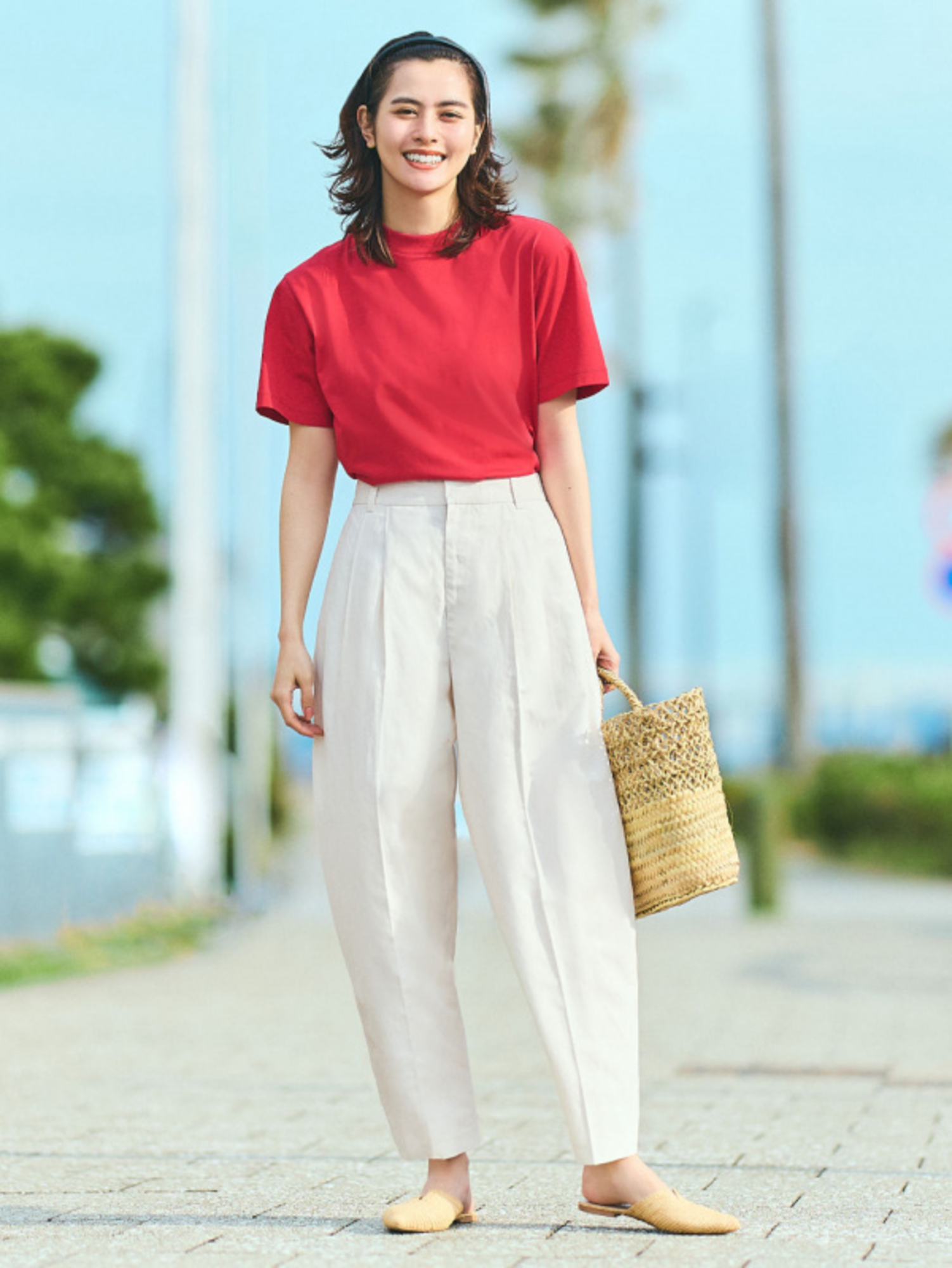 Mẫu phối đồ màu trắng và màu đỏ đẹp, nổi bật, cá tính và trẻ trung