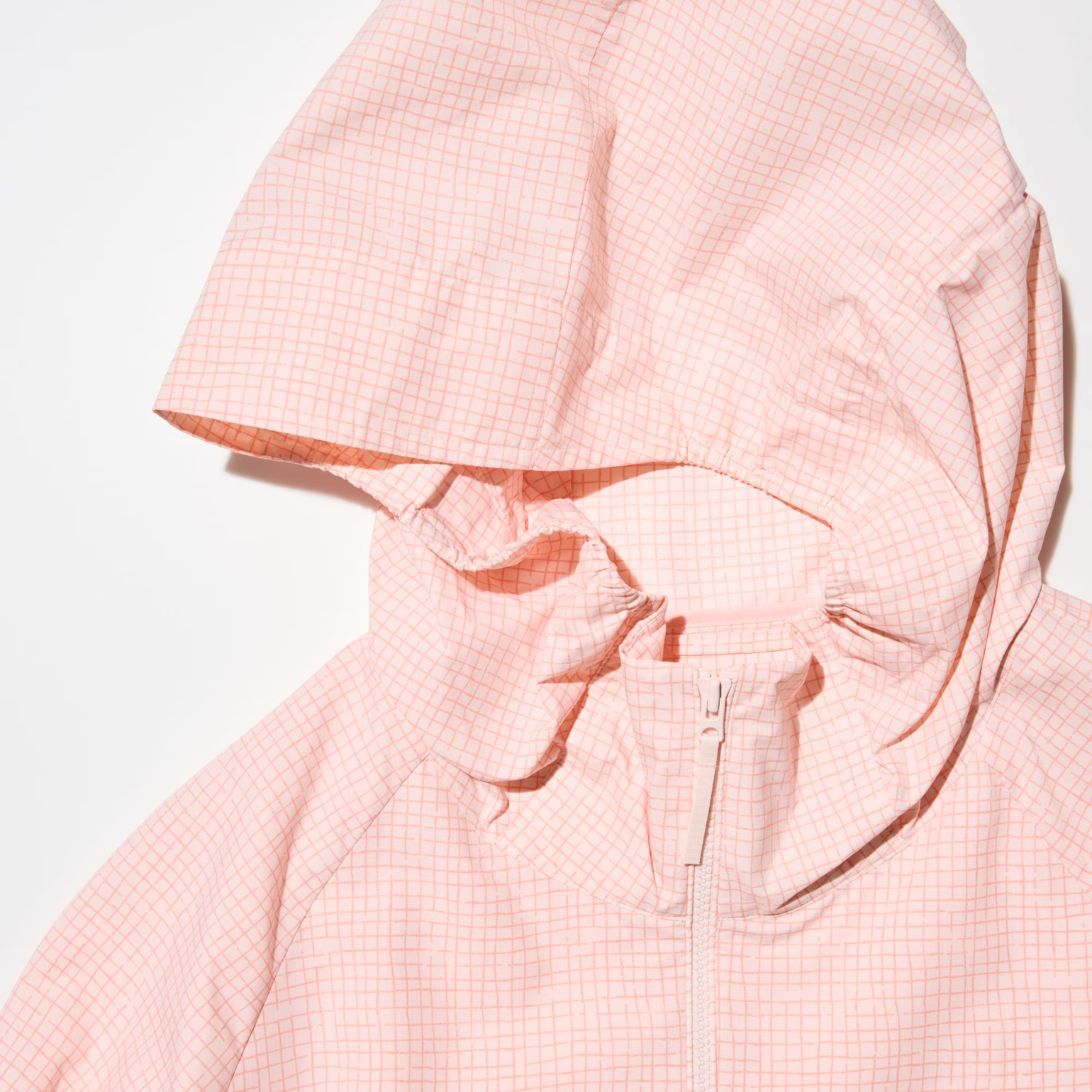 Màu hồng phối với màu gì đẹp? Gợi ý các cách mix đồ với màu hồng