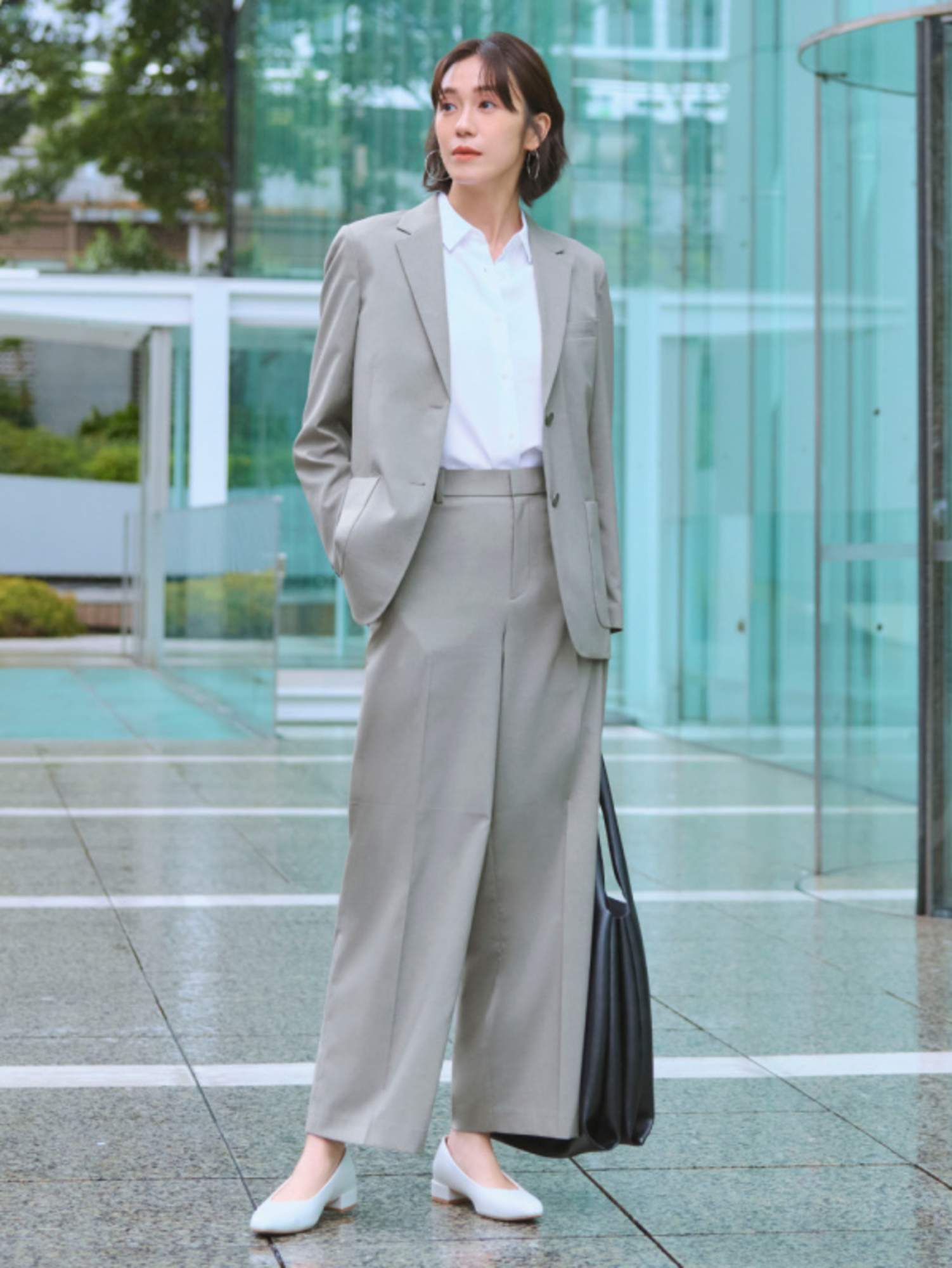 Màu xám nhạt là màu có sự pha trộn màu trắng nhiều hơn màu đen