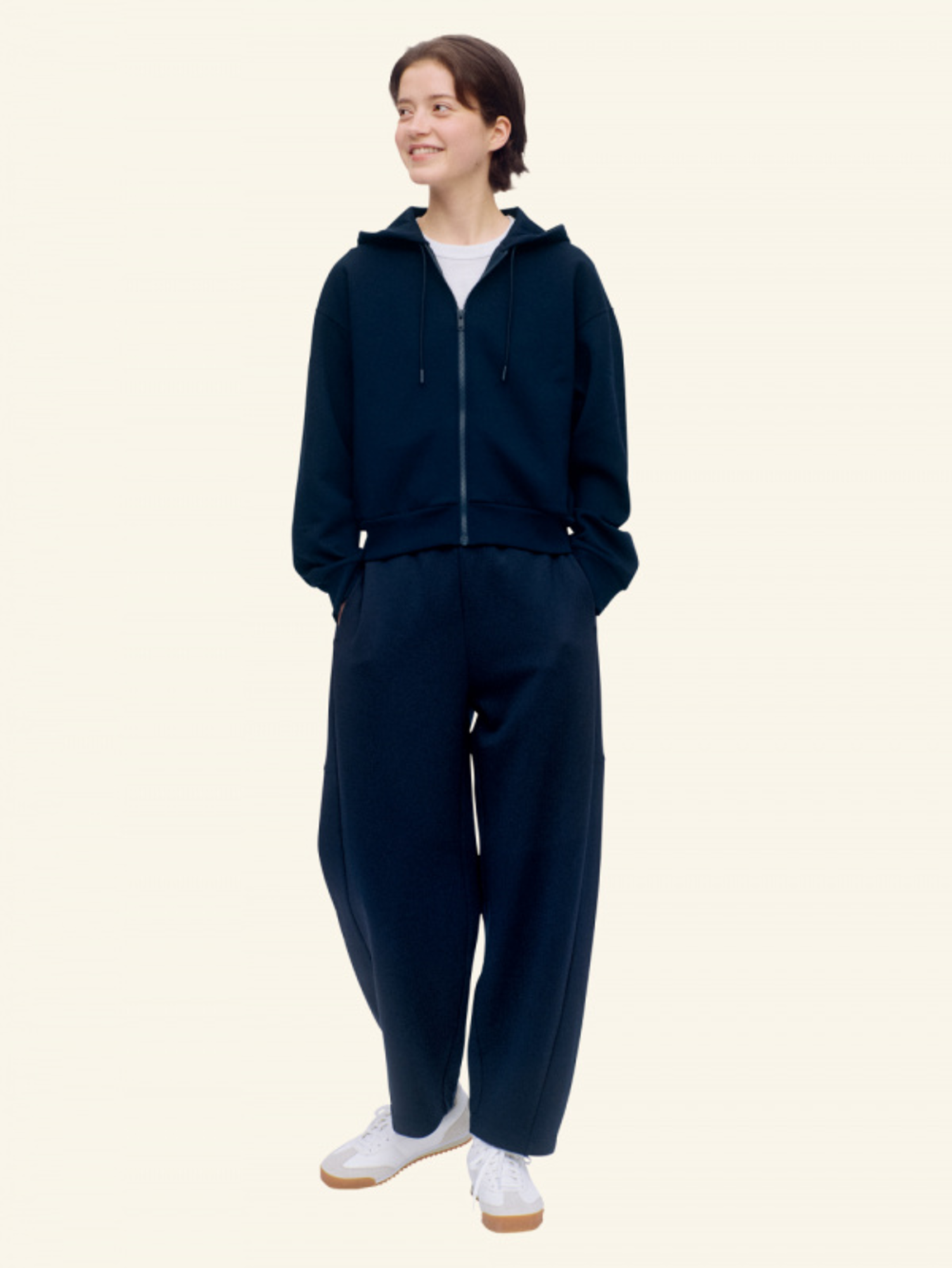 Phong cách thời trang Sporty Style mang đến vẻ ngoài năng động, khỏe khoắn