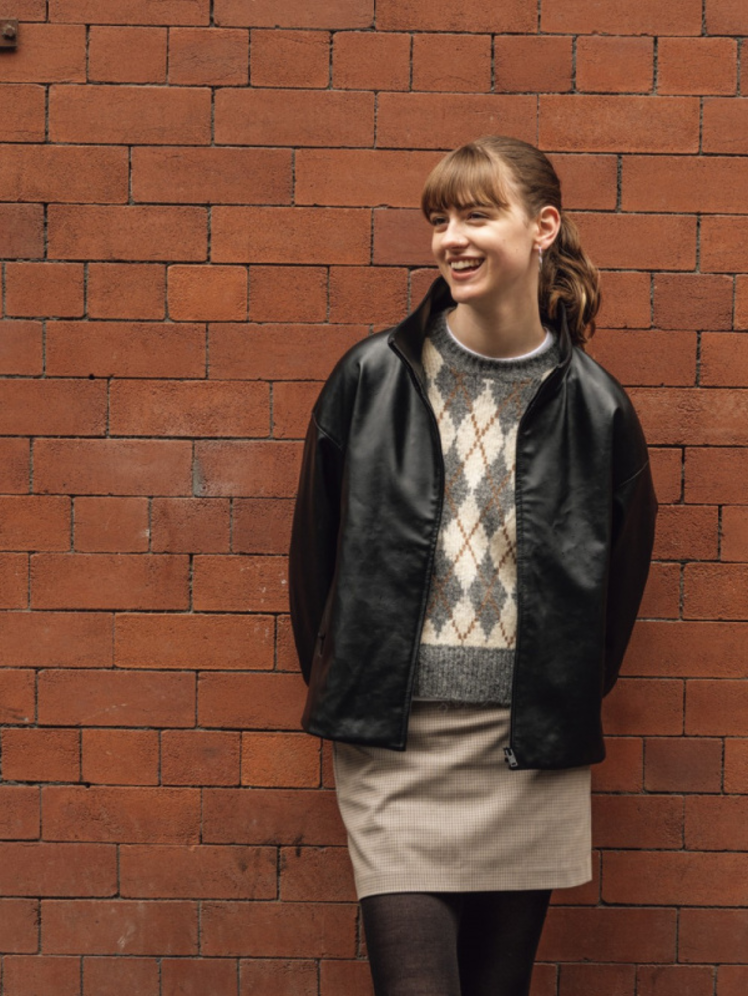 Phong cách Aesthetic Grunge mang tinh thần nổi loạn, phóng khoáng