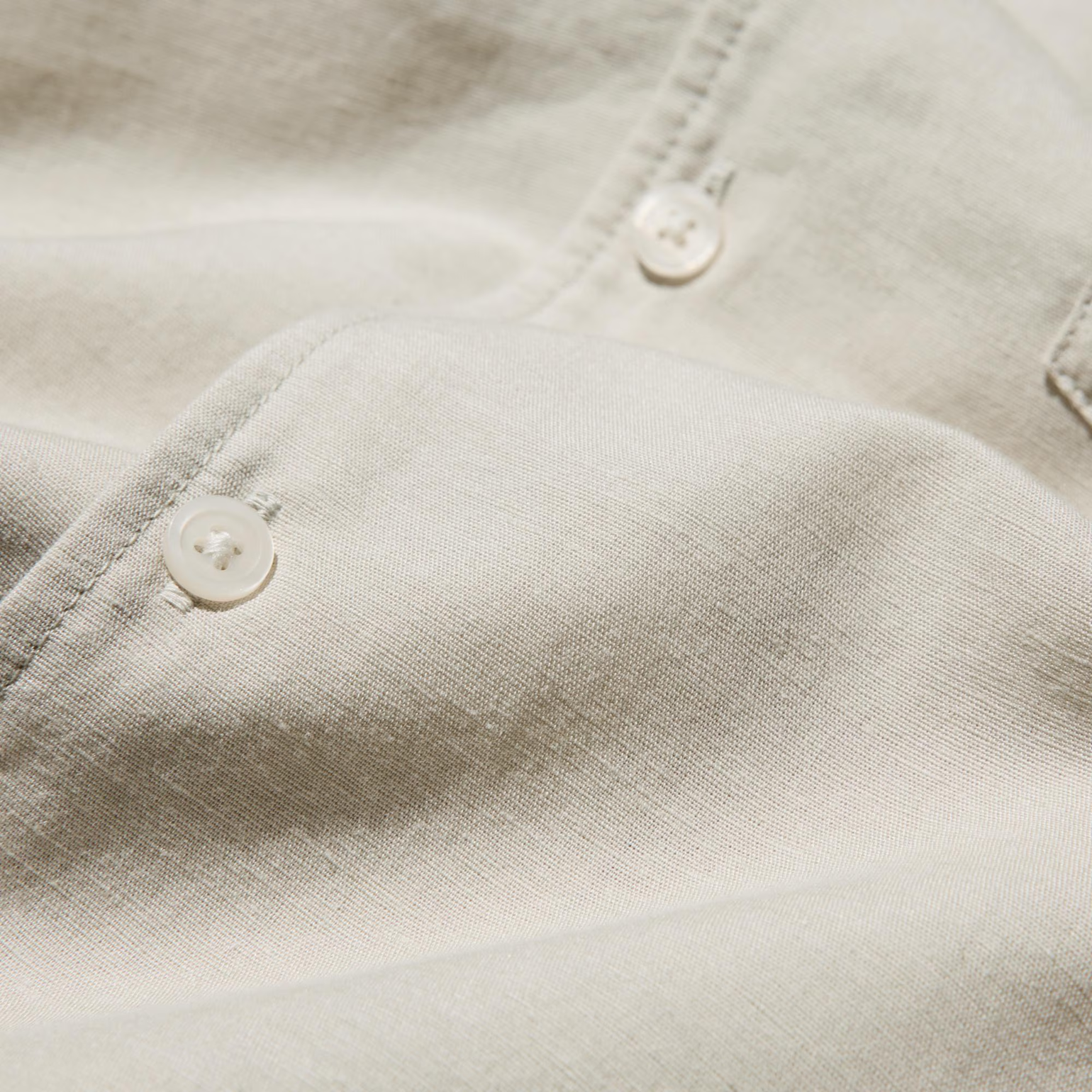 Vải linen có nguồn gốc từ Thụy Sĩ và được làm hoàn toàn từ sợi của cây lanh tự nhiên